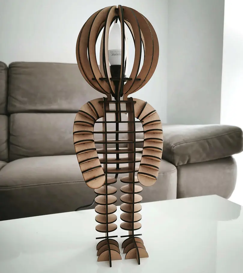 Loví Personalizaciones - Lámpara Paramétrica. Niño de pie 2