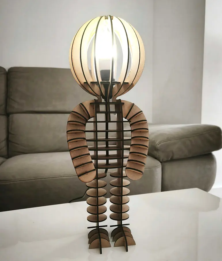 Loví Personalizaciones - Lámpara Paramétrica. Niño de pie